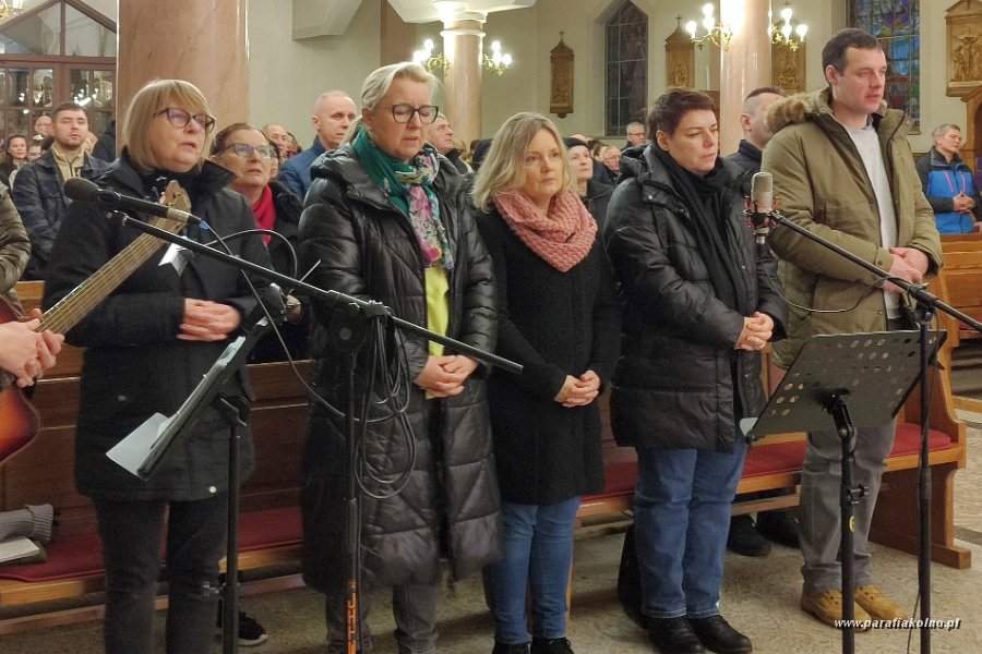 74 Wtorek - msza wieczorna.jpg